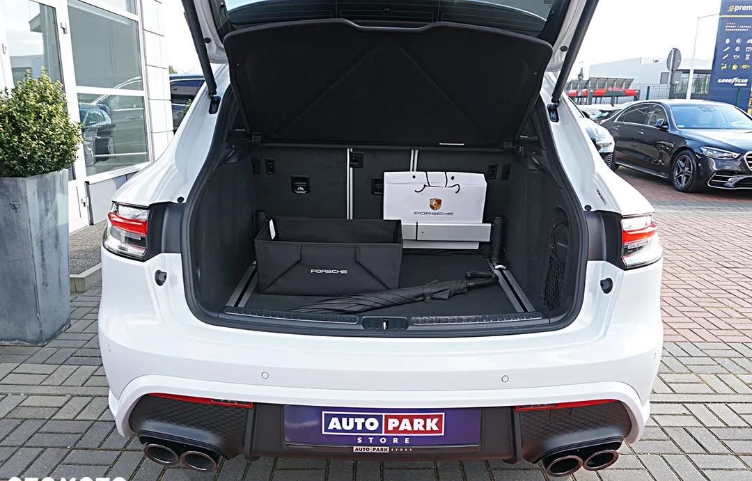 Porsche Macan cena 369000 przebieg: 1000, rok produkcji 2023 z Lipsko małe 781